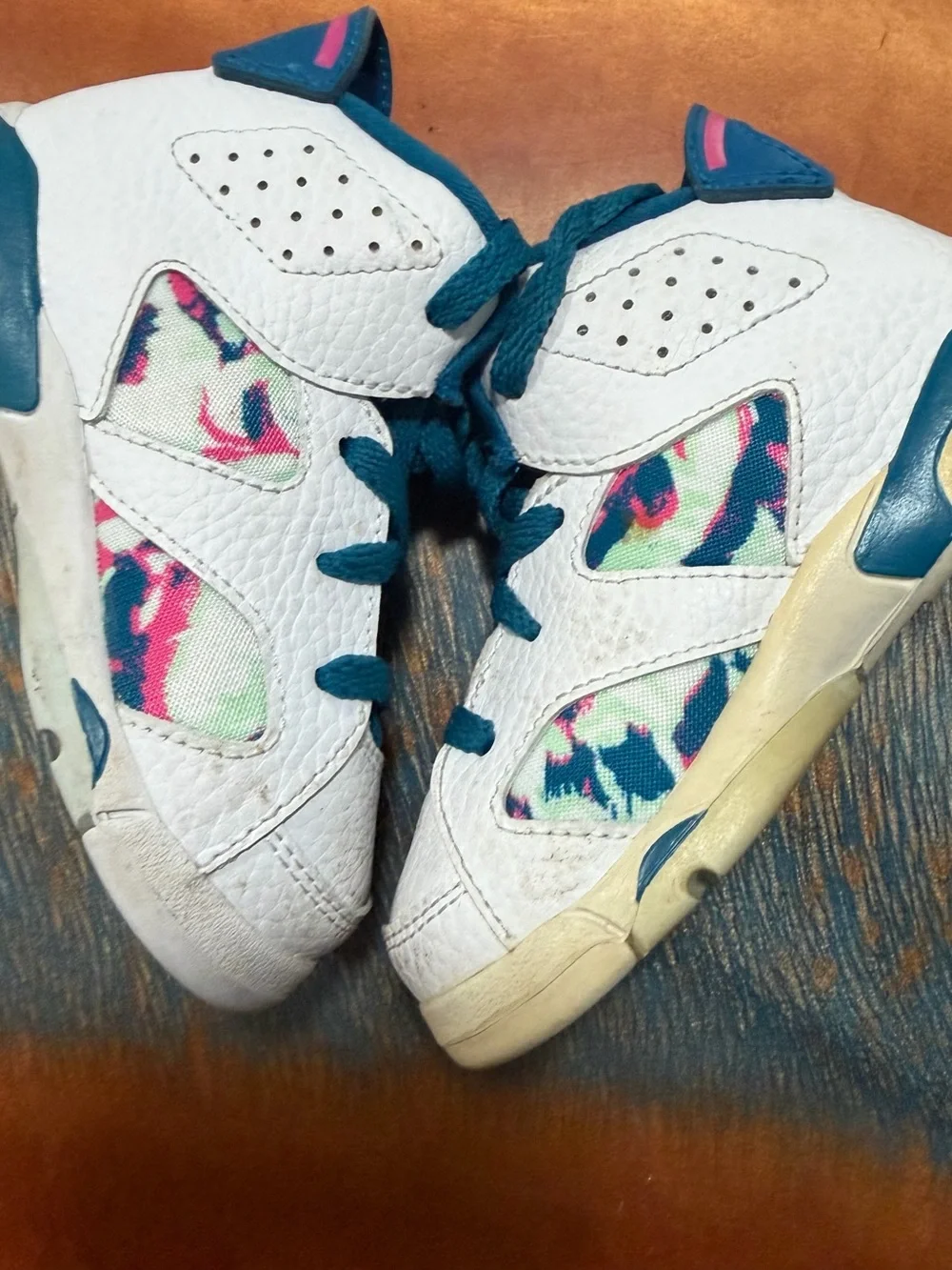 Air Jordan 6 Retro White Sneakers White laser Fuschia Green Abyss Pattern sz 7C
